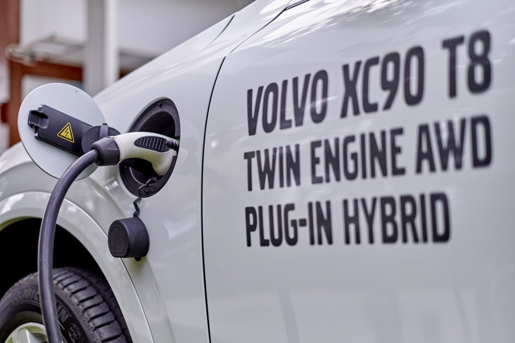 VOLVO XC90 T8 Twin Engine AWD Plug in Hybrid_Resize